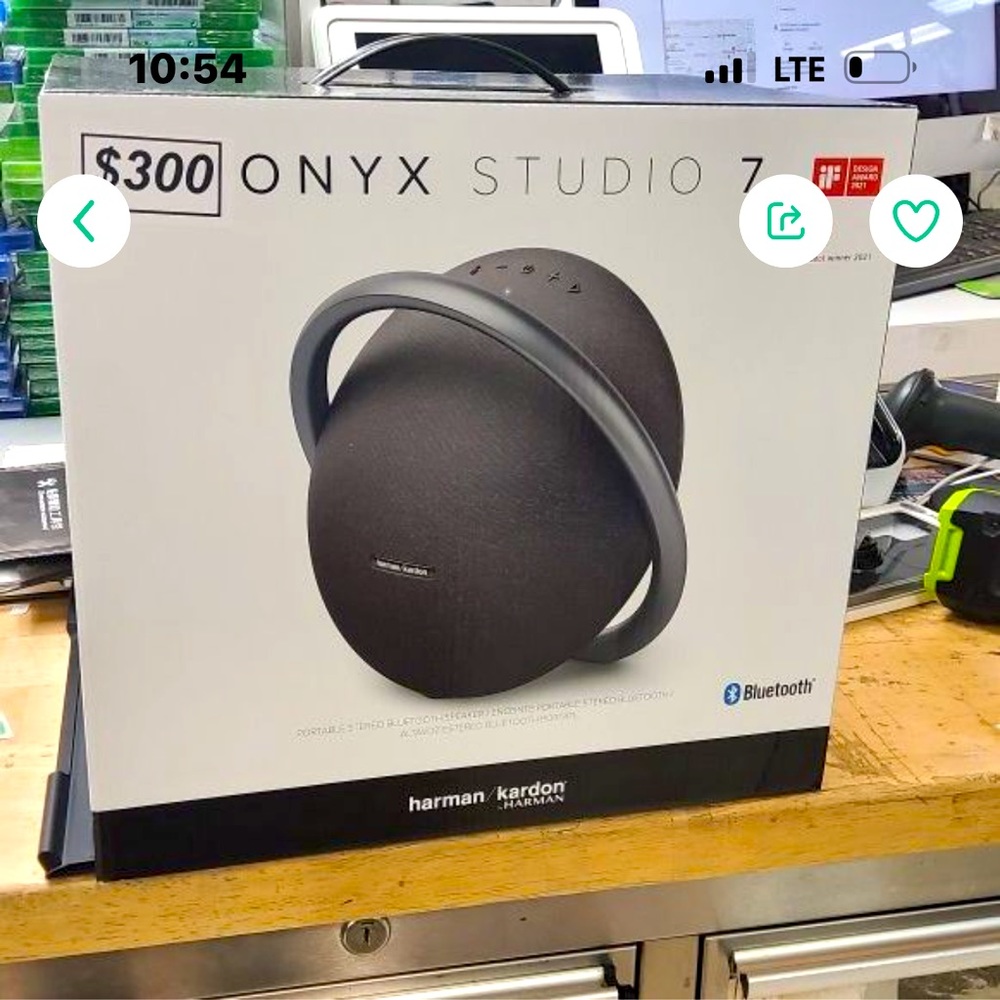 I have 2 brand new Harman/Kardon onyx7 Bluetooth speakers 350.00 for both